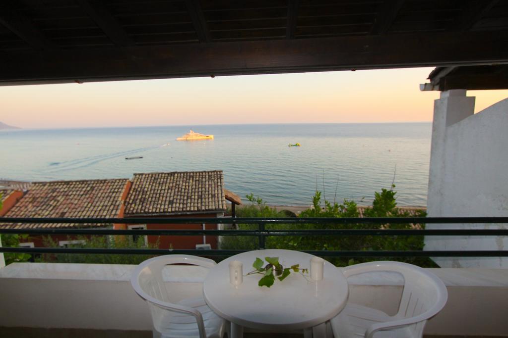 Corfu Glyfada Menigos Beach Apartments Buitenkant foto